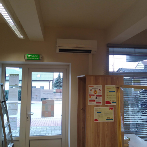 Montaż klimatyzacji do biura w bibliotece - Rozprza